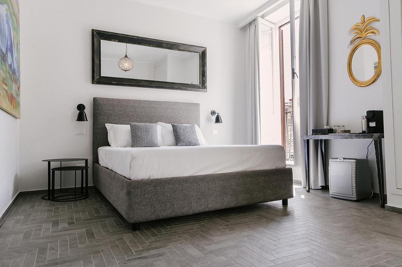 Della Croce Rooms โรม ภายนอก รูปภาพ