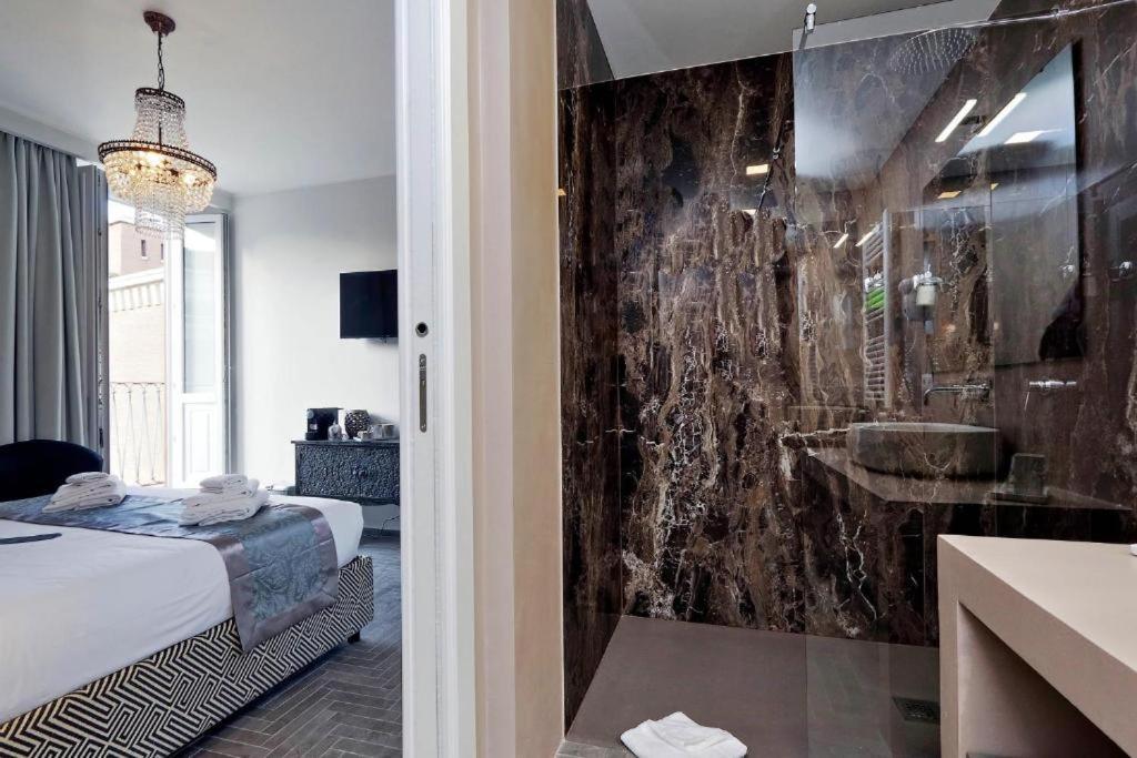 Della Croce Rooms โรม ภายนอก รูปภาพ