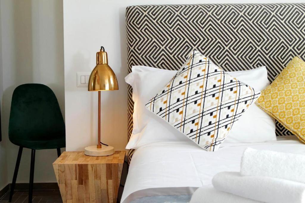 Della Croce Rooms โรม ภายนอก รูปภาพ